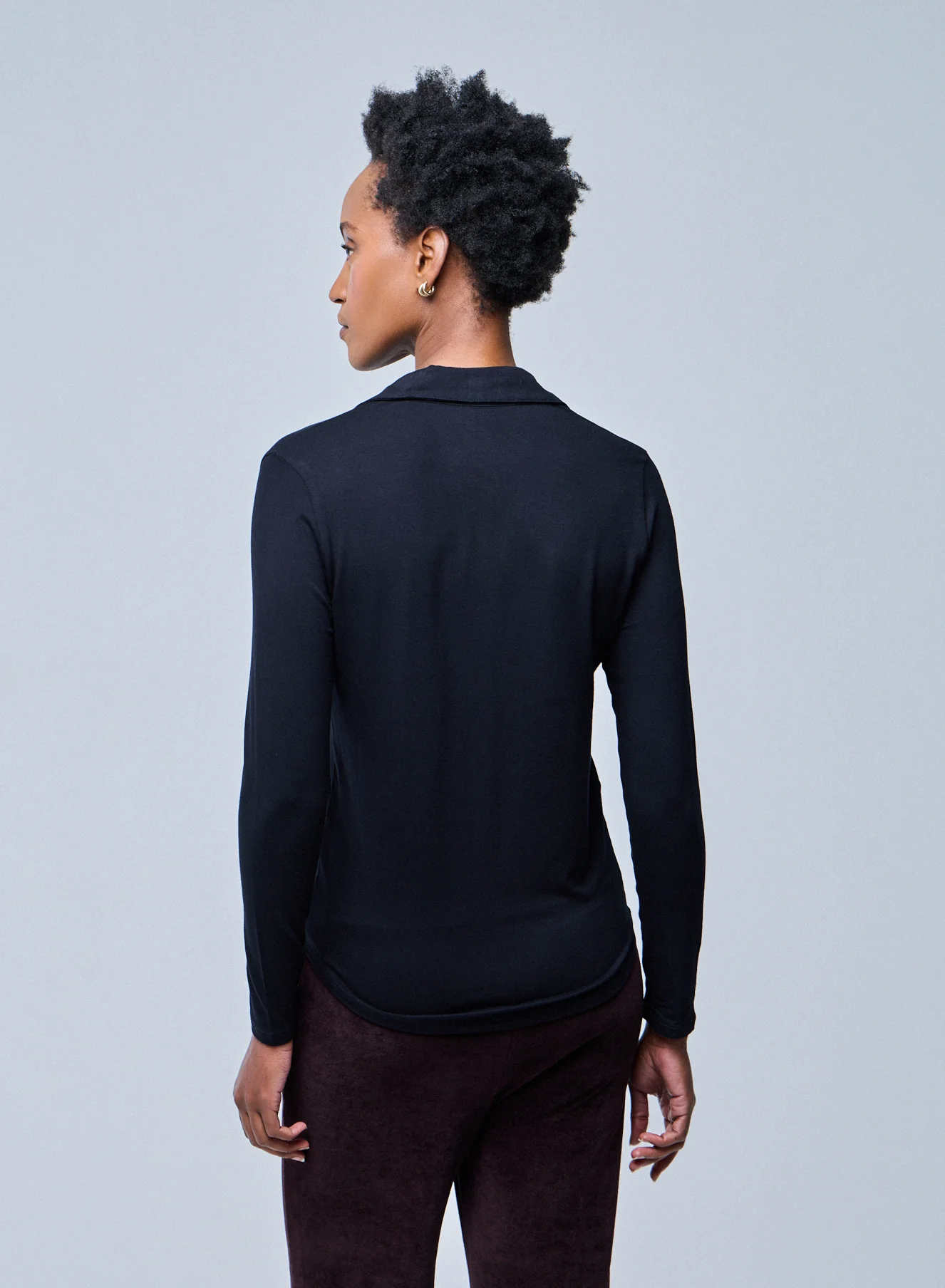 Chemise Noire Anna 2 poches en Viscose et Élasthanne - Image 4