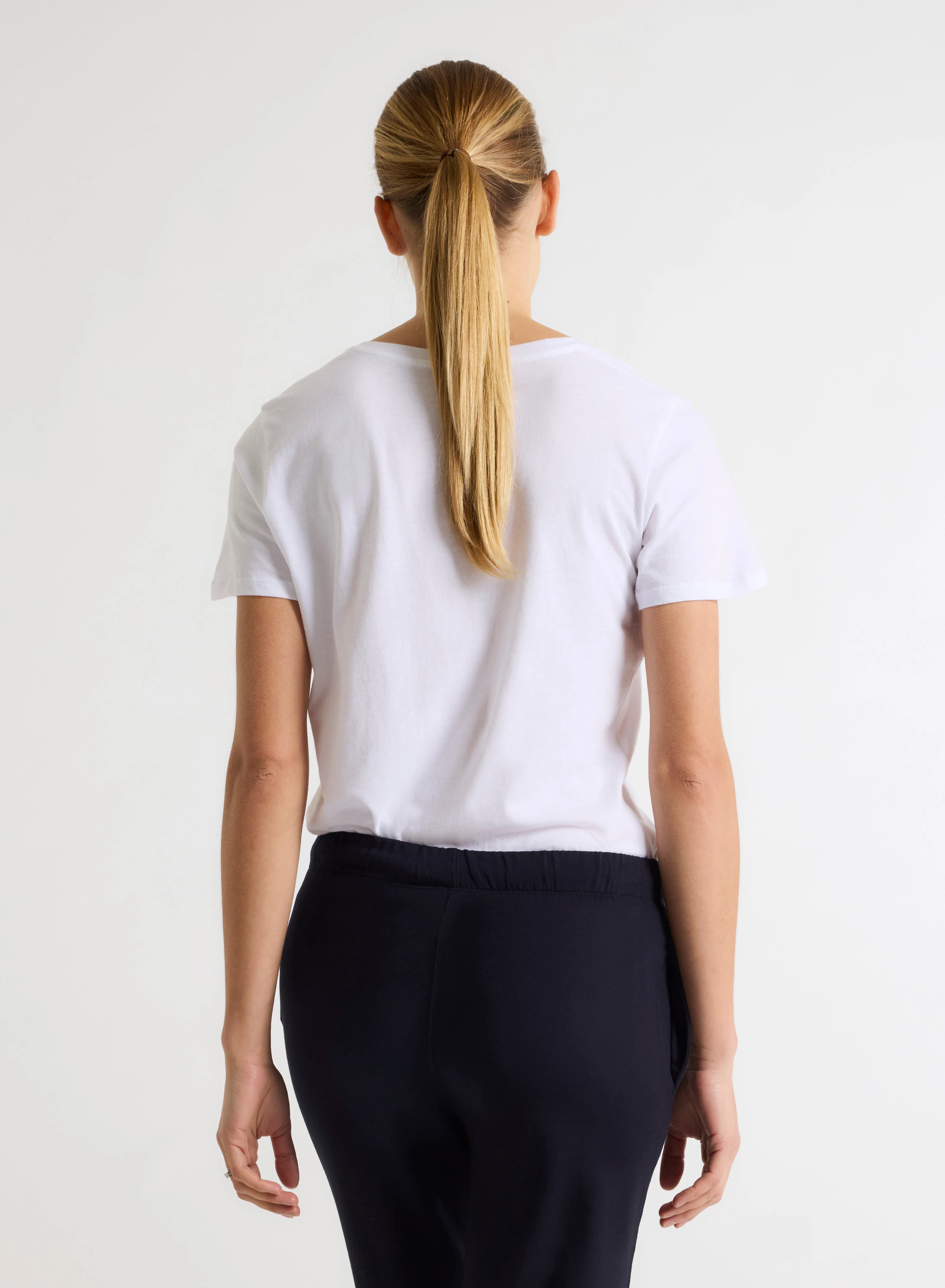 T-shirt Blanc Patty col V manches courtes en Coton - Image 5