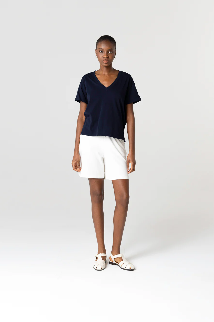 T-shirt Marine Col V Manches Courtes en Coton Organique - Image 3