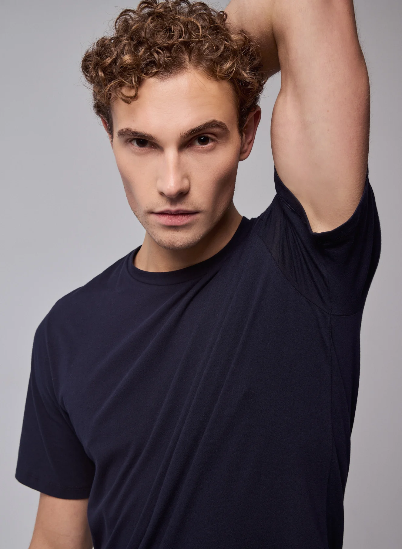 T-shirt Marine Col Rond Manches Courtes en Coton organique / Elasthanne - Image 3