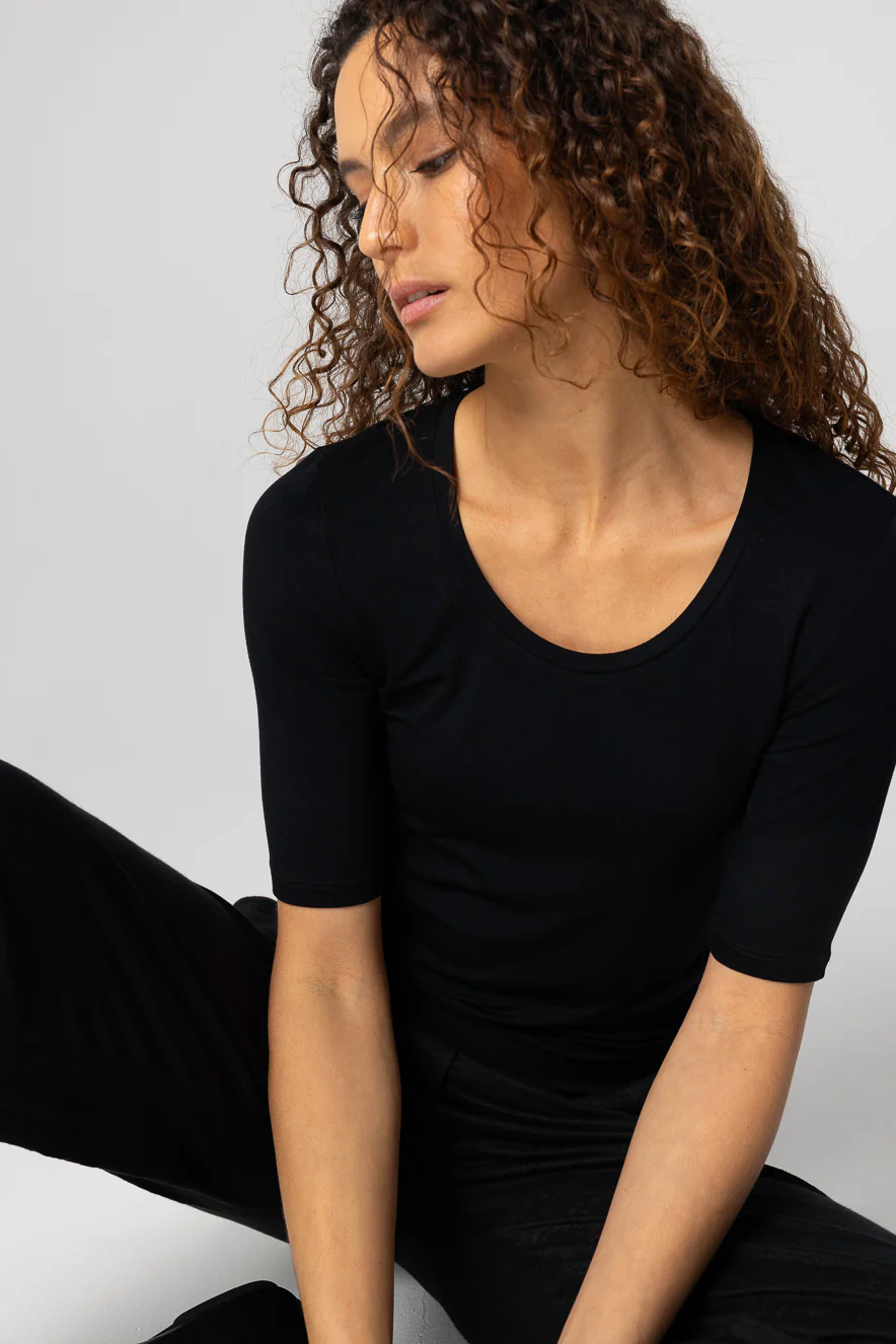 T-shirt Noir Col U Manches Coudes en Viscose / Élasthanne - Image 3