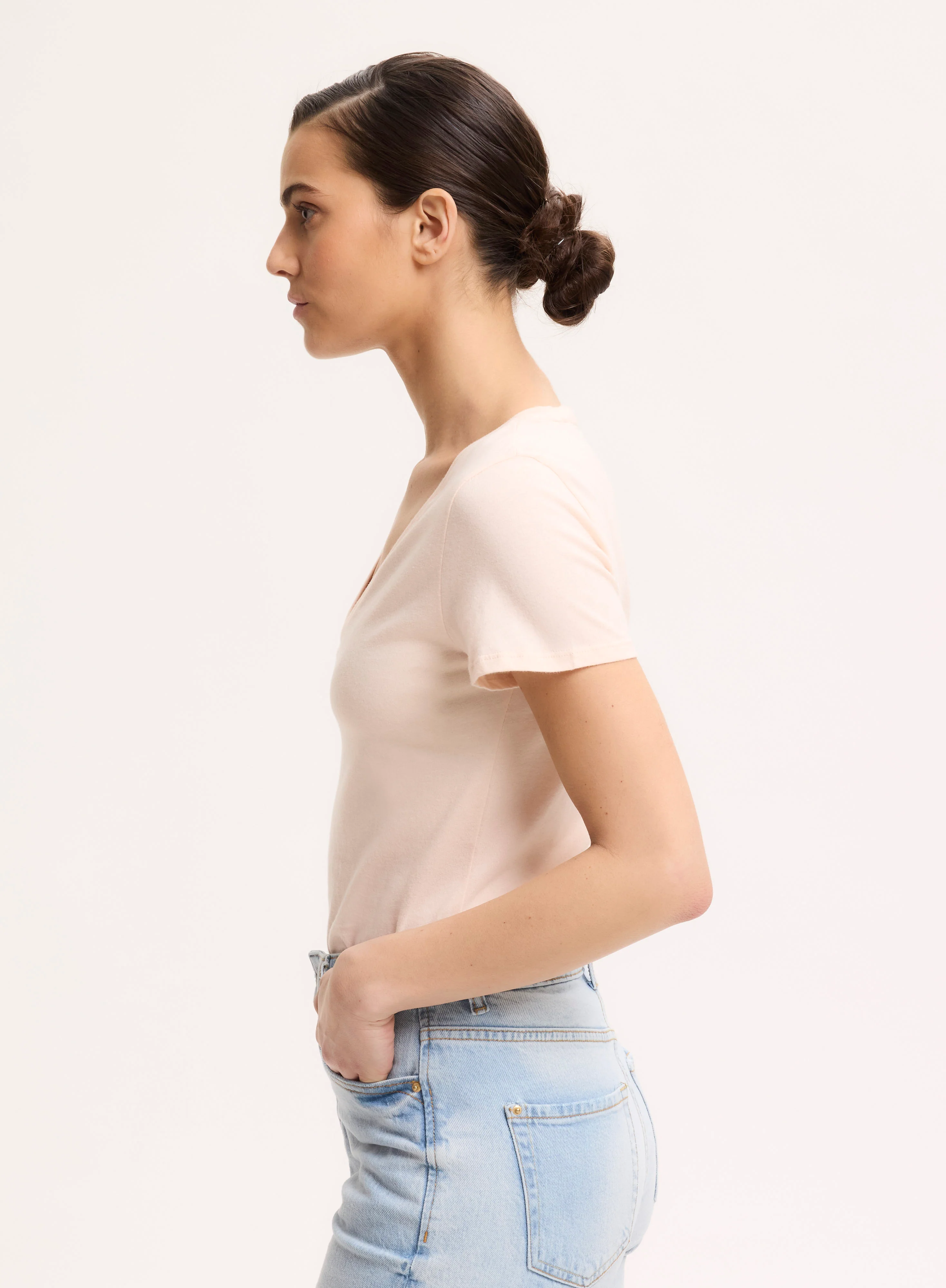 T-shirt Pétale Julia Col V Manches Courtes en Coton Organique - Image 3